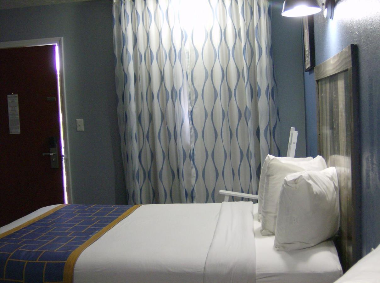 Days Inn & Suites By Wyndham Terre Haute Luaran gambar