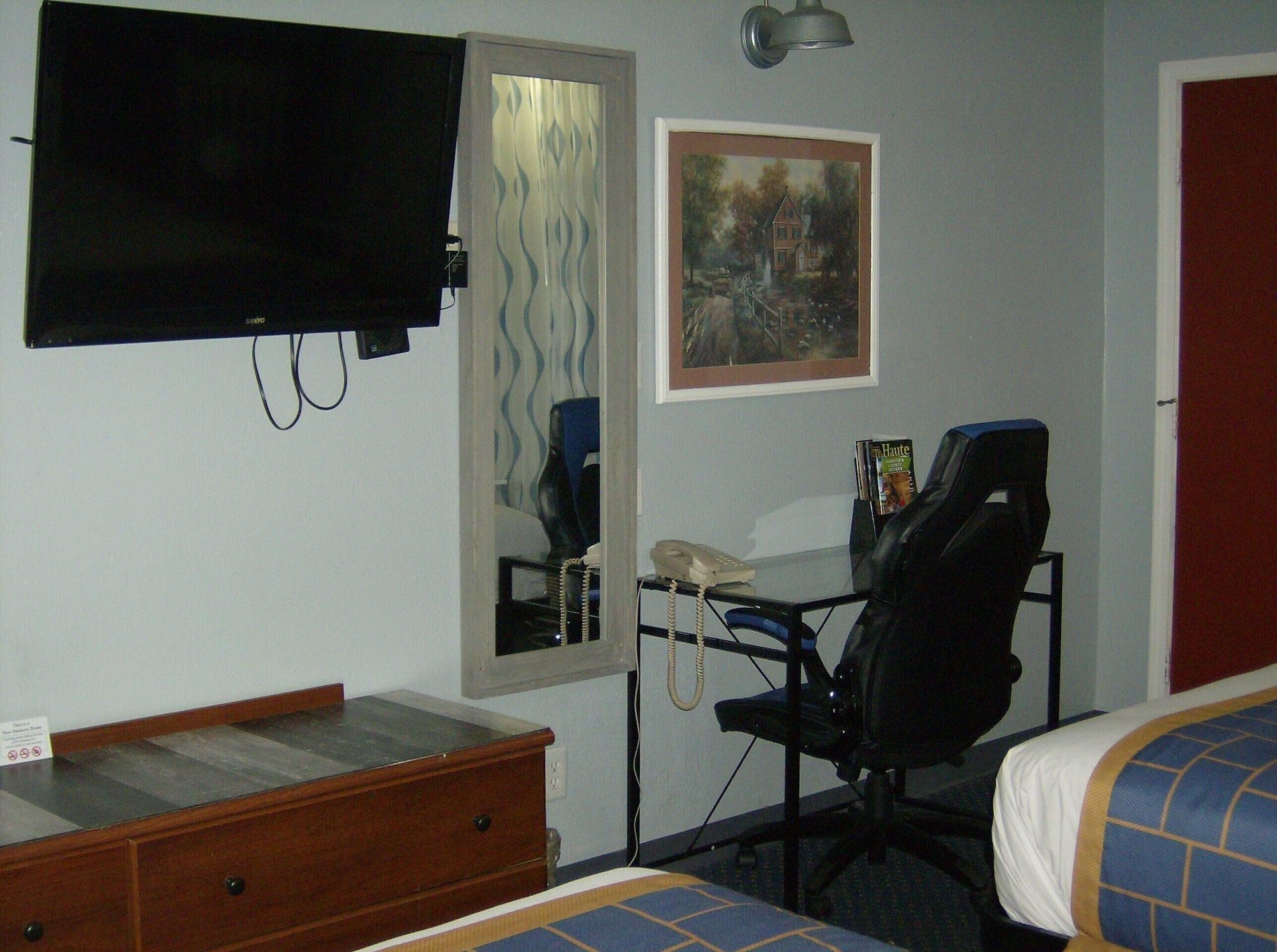 Days Inn & Suites By Wyndham Terre Haute Luaran gambar