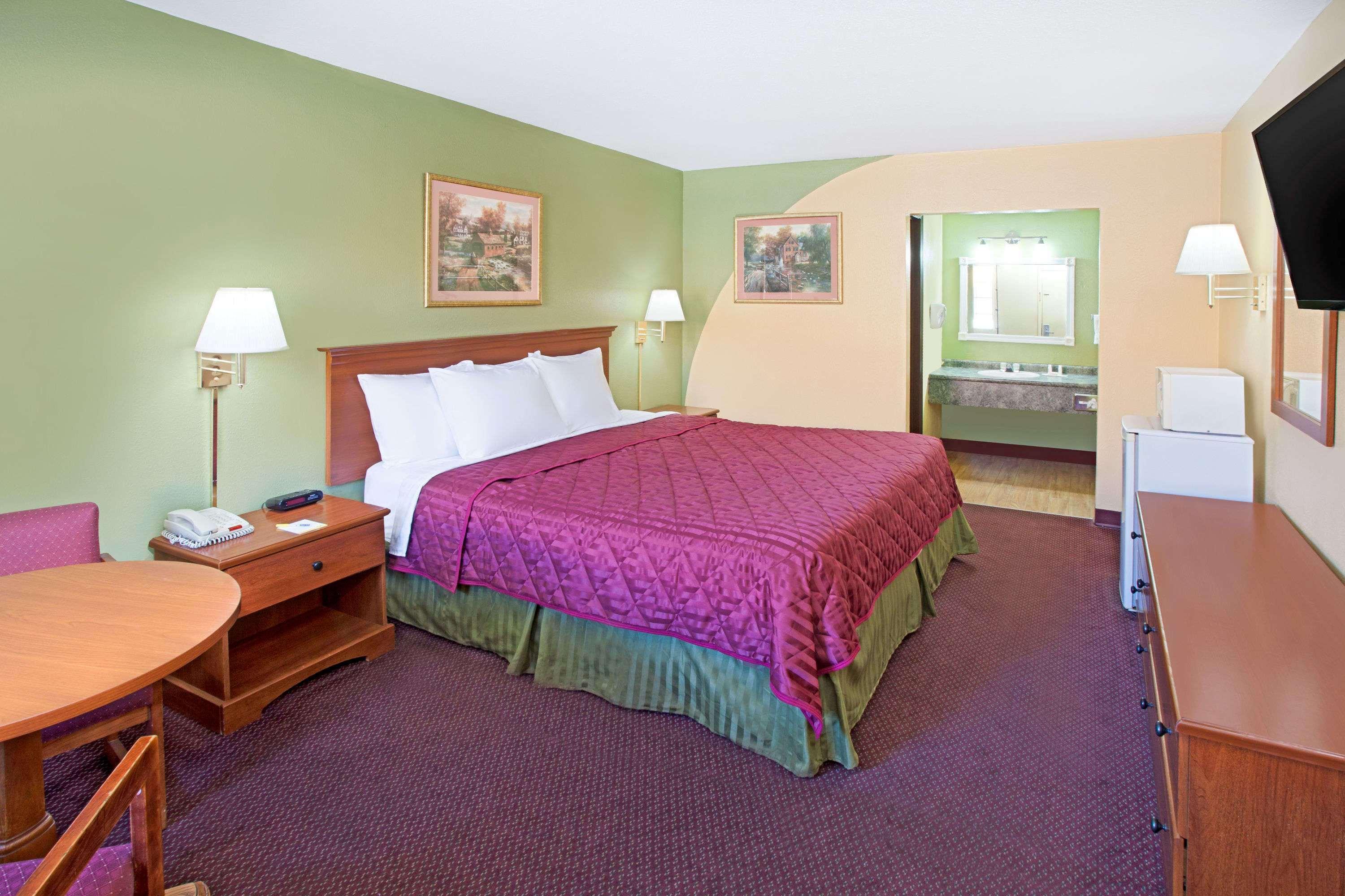 Days Inn & Suites By Wyndham Terre Haute Luaran gambar
