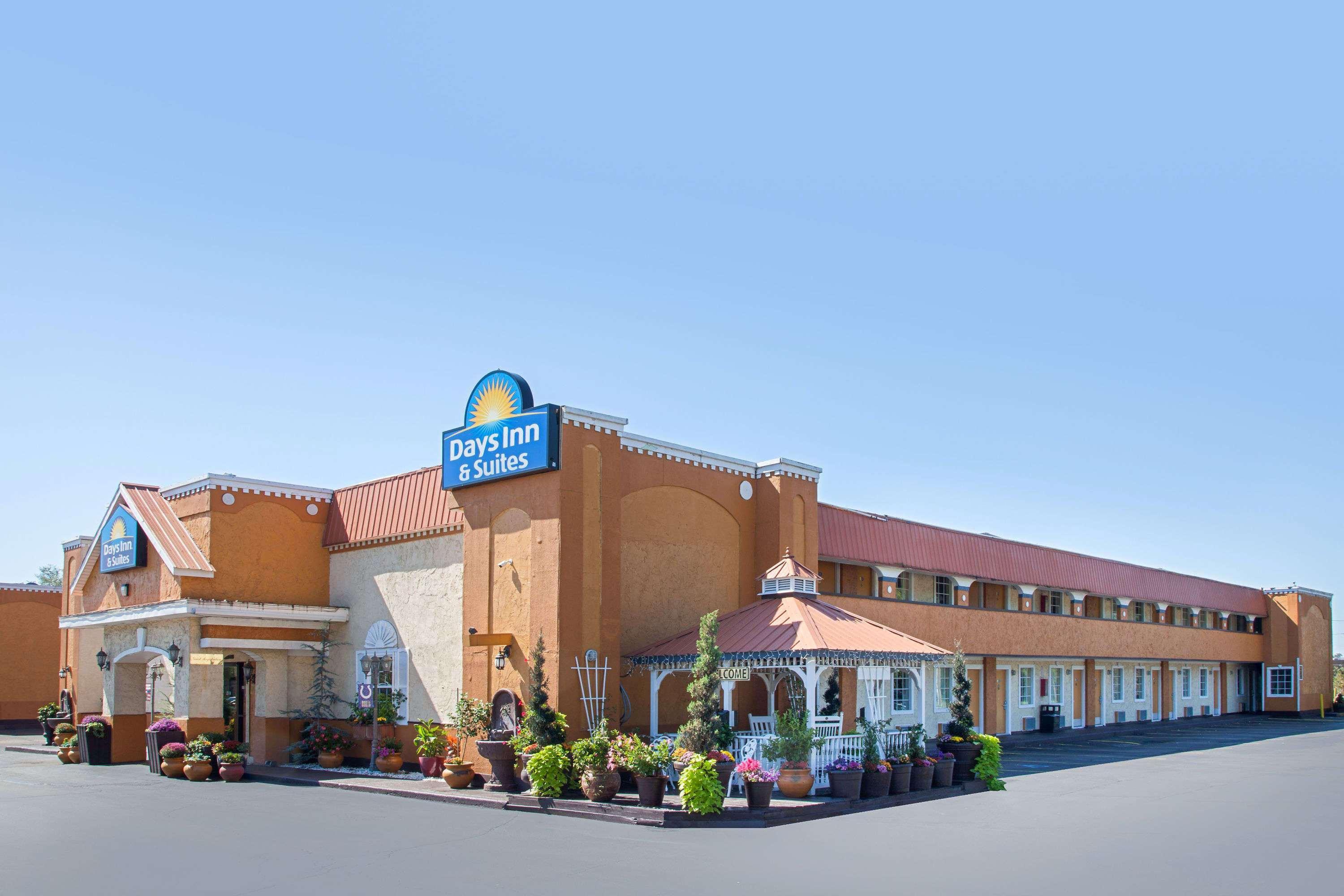 Days Inn & Suites By Wyndham Terre Haute Luaran gambar
