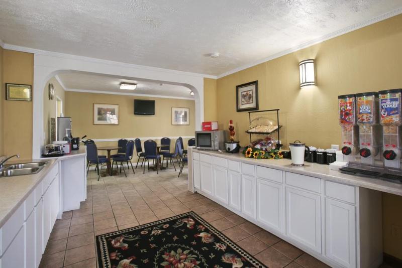 Days Inn & Suites By Wyndham Terre Haute Luaran gambar